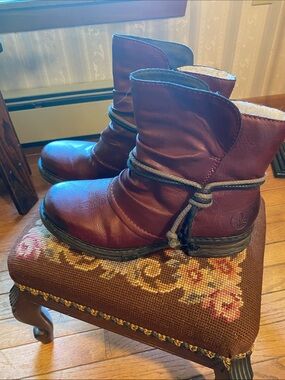 Reiker Burgundy Boots